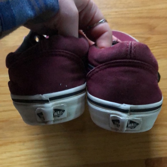 vans low tops (maroon) - Picture 3 of 4